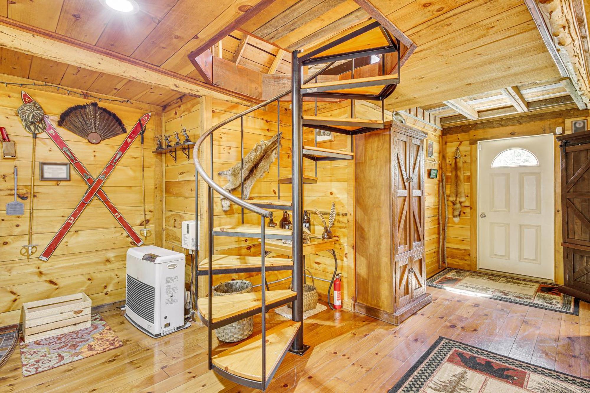 Rustic Searsport Cabin Loft And Sunroom On 10 Acres Extérieur photo