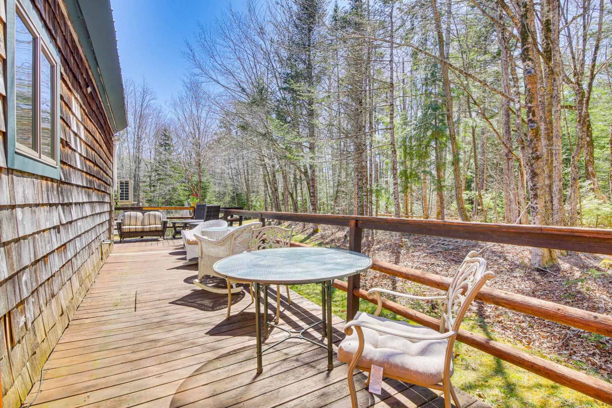Rustic Searsport Cabin Loft And Sunroom On 10 Acres Extérieur photo