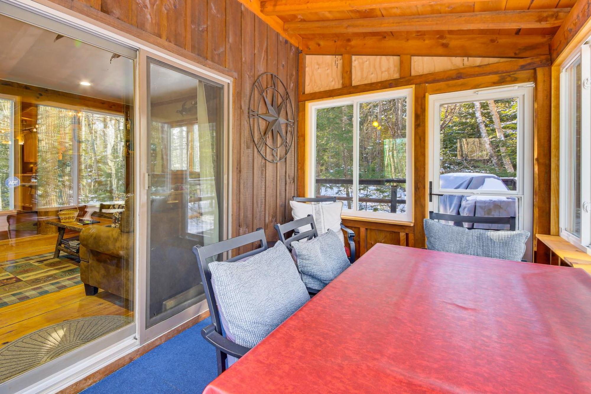 Rustic Searsport Cabin Loft And Sunroom On 10 Acres Extérieur photo