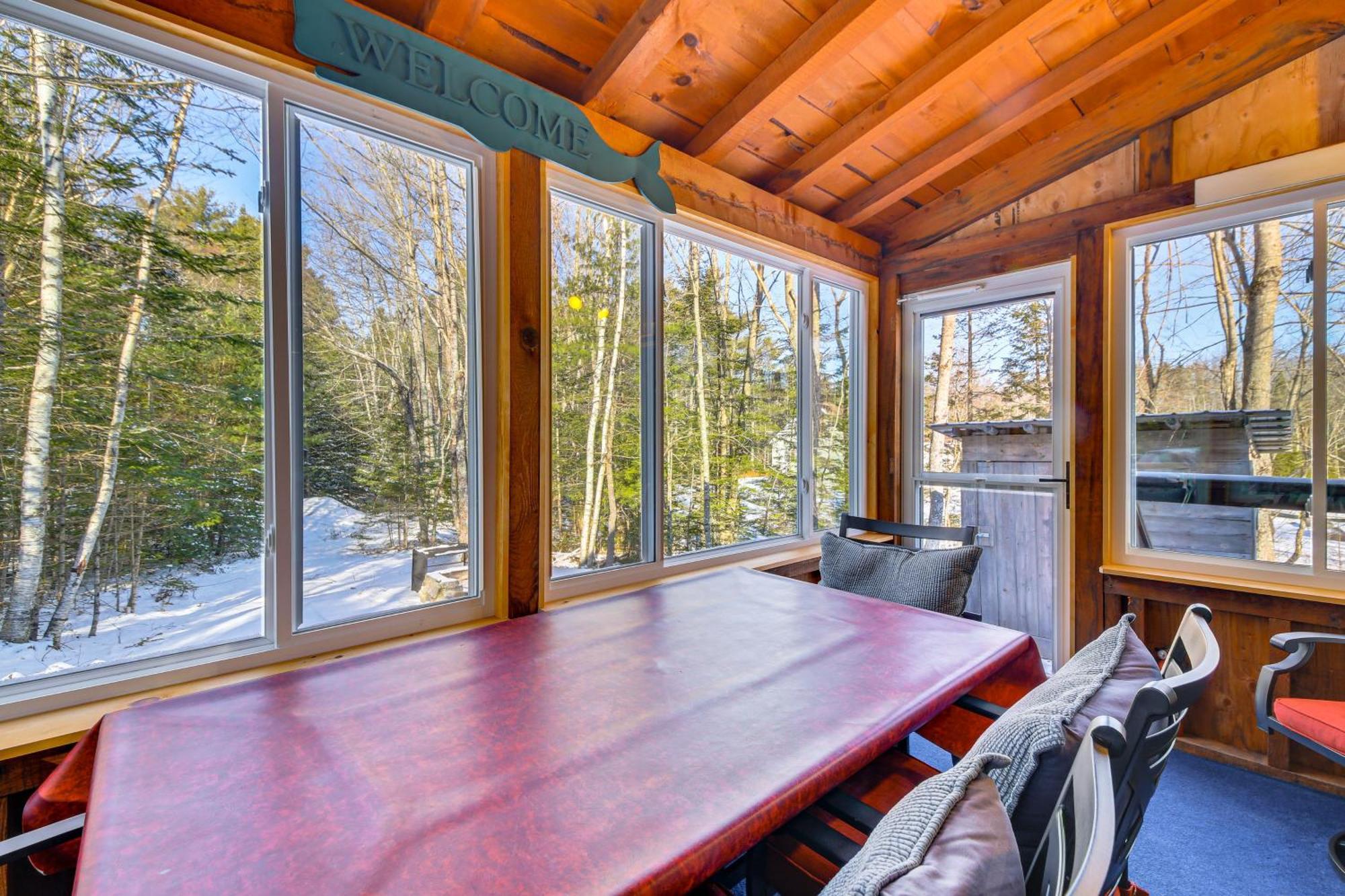 Rustic Searsport Cabin Loft And Sunroom On 10 Acres Extérieur photo